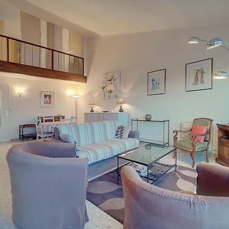 Superbe Duplex Idealement Situe Proche Plages Avec Grande Terrasse Vue Port !l A1b59 * Cannes