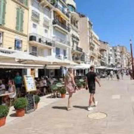 Superbe Duplex Idealement Situe Proche Plages Avec Grande Terrasse Vue Port !l A1b59 Apartamento *